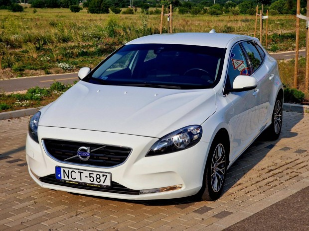 Volvo V40 2.0 D [D3] Momentum Navi-lsfts-RA...